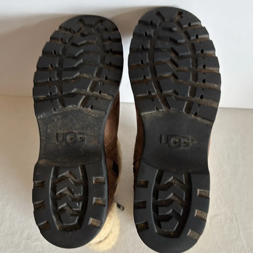 Ugg Suede Boots - Picture 13 of 14